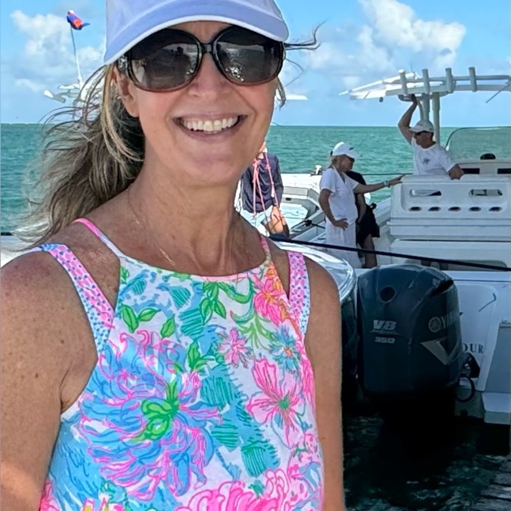 Meet your Posher, Debbie!